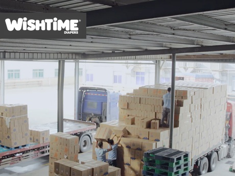 Chenrui Wholesale diapers Supplier is transporting the global packages .png