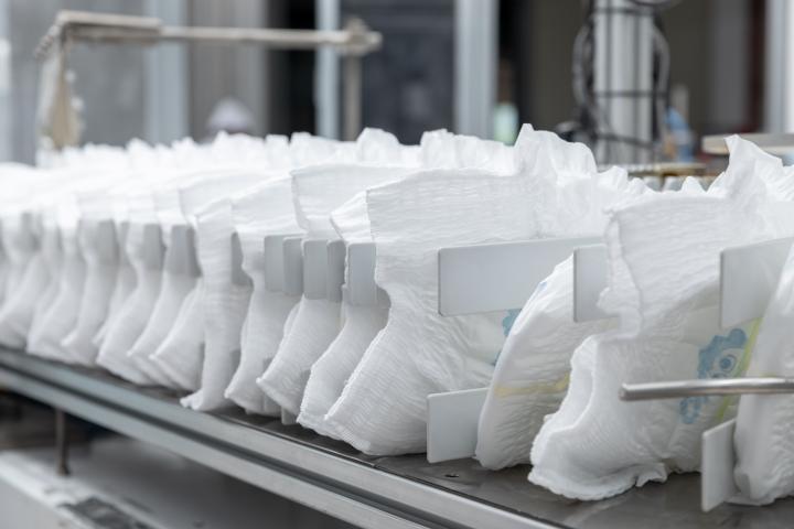 OEM vs ODM in Absorbent Product Manufacturing: Choosing the Right Partnership for Your Brand